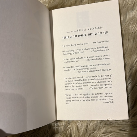 Book South of the border, West of the sun A Novel - Picture 5 of 6